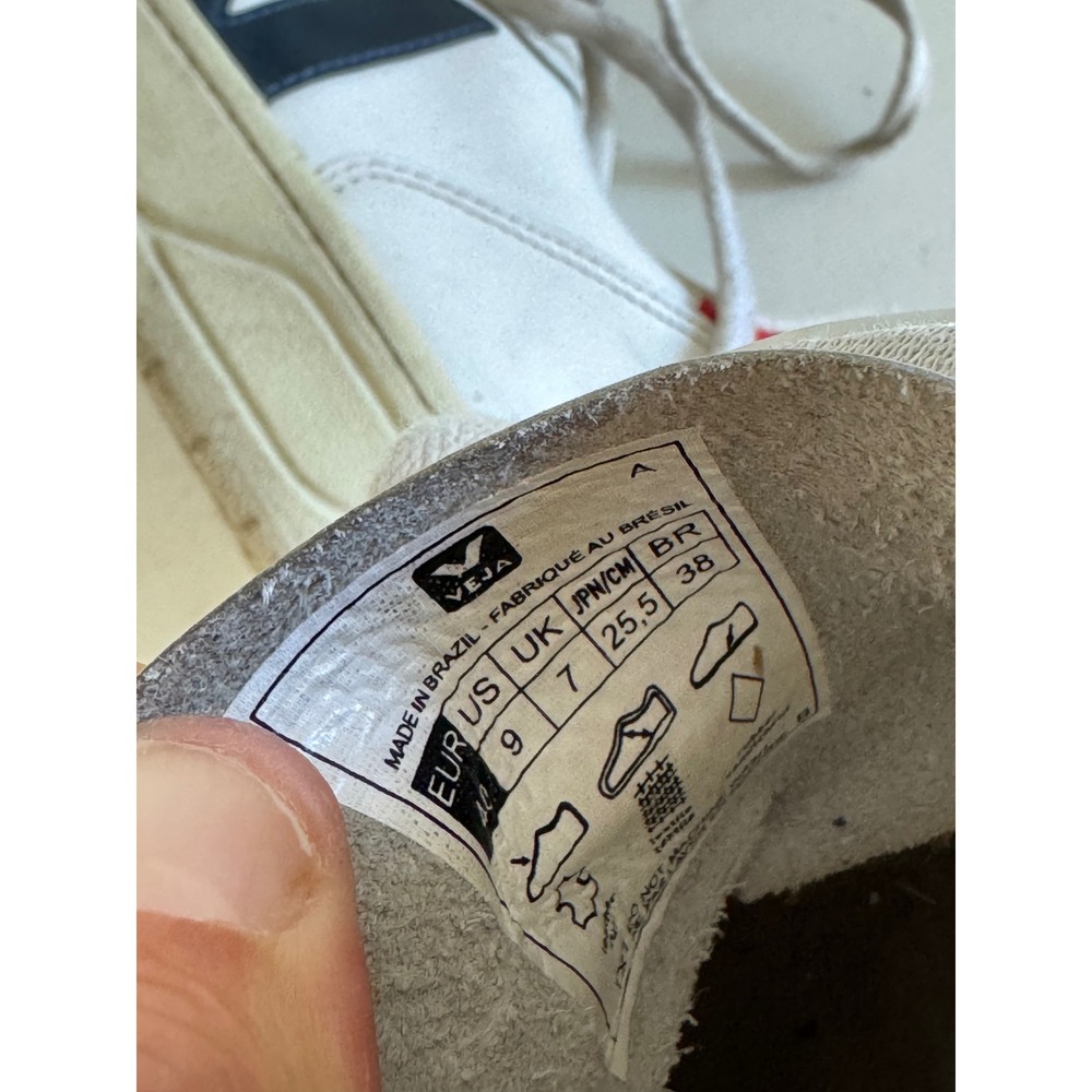 Veja V-10 sneakers in White, Nautico, and Pekin colorway women's size 9 - Picture 9 of 10